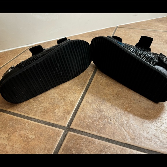 Freda Salvador Piper Sandal. Black Embossed Croc - Picture 4 of 6